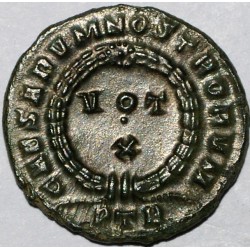 337 - 340 - CONSTANTIN II - NUMMUS - R/CAESARUM NOSTRORUM VOT X PTR