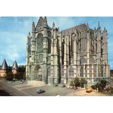 County 60000 - OISE - BEAUVAIS - CATHEDRAL AND THE COURTHOUSE