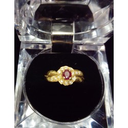 YELLOW GOLD RING - 18 CARATS - RUBY AND 9 BRILLIANTS