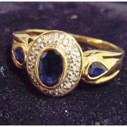 YELLOW GOLD RING - 18 CARATS - 3 SAPPHIRES AND 20 SPARKLES (0.01 CARAT)