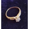 YELLOW GOLD RING - 18 CARATS - 9 BRILLIANTS