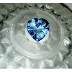 BLUE TOPAZ - 6.7 CARATS