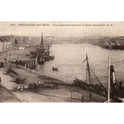 County - 62200 - PAS DE CALAIS - BOULOGNE-SUR-MER - GENERAL VIEW OF THE PORT AND QUAY GAMBETTA