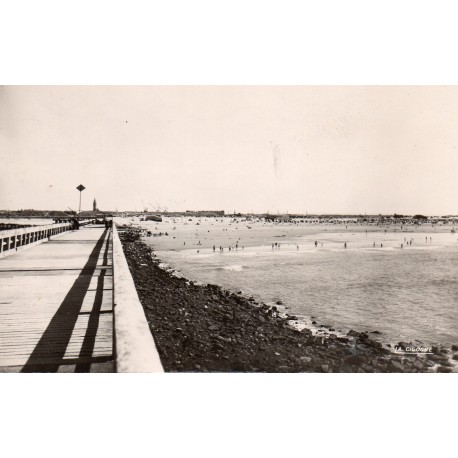 County - 62 - PAS DE CALAIS - CALAIS - GENERAL VIEW OF THE BEACH