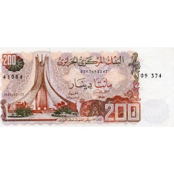 ALGERIA - PICK 135 a - 200 DINARS - 23.03.1983