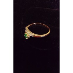 YELLOW GOLD RING - 18 CARATS - EMERALDS OF 4 x 3 mm - SIZE 54