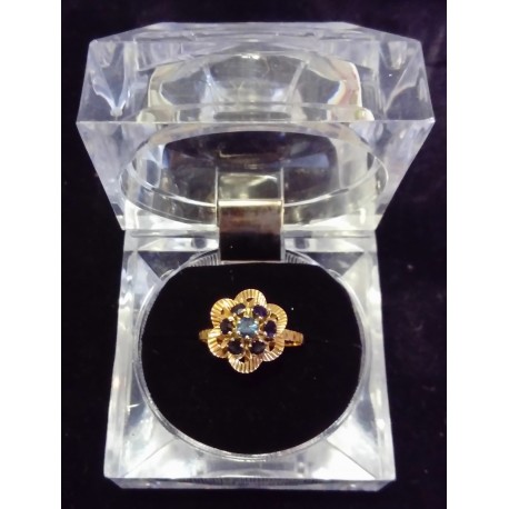 YELLOW GOLD RING - 18 CARATS - 7 SAPPHIRES OF 3 MM DIAMETER EACH