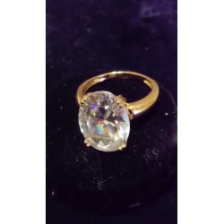 YELLOW GOLD RING - 18 CARATS - ZIRCONIUM OXIDE 16 X 12 MM - SIZE 56