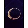 YELLOW GOLD RING - 18 CARATS - ZIRCONIUM OXIDES OF WHICH A CENTRAL 5 MM DIAMETER - SIZE 54