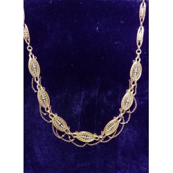 NECKLACE - YELLOW GOLD - 18 CARATS - FILIGREE MESH AND CULTURED PEARLS