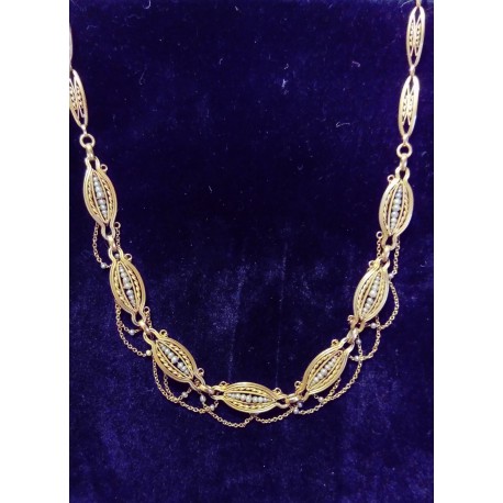 NECKLACE - YELLOW GOLD - 18 CARATS - FILIGREE MESH AND CULTURED PEARLS