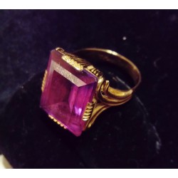 YELLOW GOLD RING - 18 CARATS - AMETHYST OF 16 X 12 MM - SIZE 58