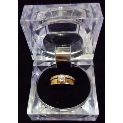 RING IN YELLOW GOLD - 18 CARATS - DECORATED WITH 1 GLOSSE OF 0.10 CARAT - SIZE 53