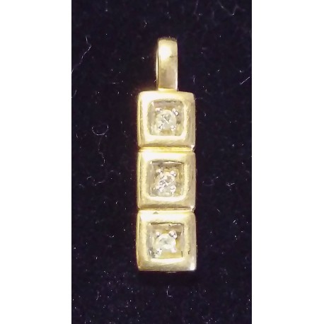 YELLOW GOLD PENDANT - 18 CARATS - RECTANGULAR IN SHAPE AND DECORATED WITH 3 GLOSSES (IN TOTAL 0.10 CARAT)