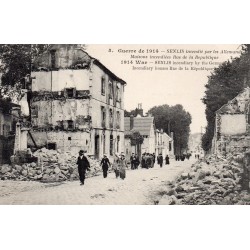County 60300 - SENLIS - 60300 - SENLIS - RUE DE LA RÉPUBLIQUE - HOUSES BURNED BY THE GERMANS