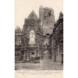 62000 - ARRAS - GUERRE 1914 - RUINES DE L'HÔTEL DE VILLE ET DU BEFFROI