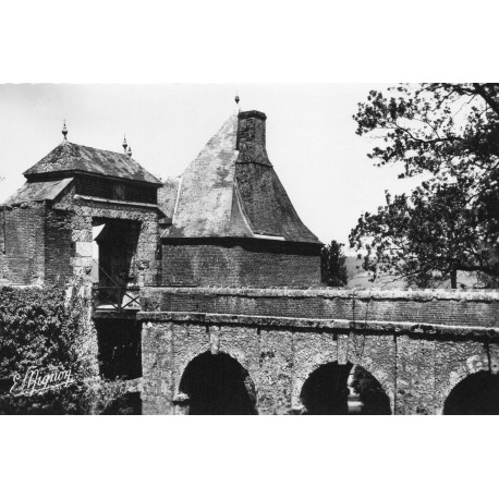 County 51270 - MONTMORT - THE DRAWBRIDGE OF THE CASTLE (SEVENTEENTH CENTURY)