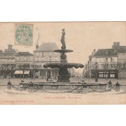 51300 - VITRY-LE-FRANCOIS - FONTAINE - PLACE D'ARMES