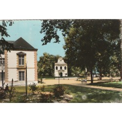 51300 - VITRY-LE-FRANCOIS - JARDIN DE L'HÔTEL DE VILLE