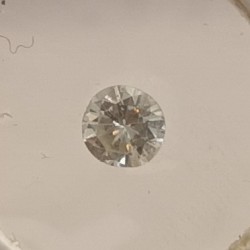 DIAMANT - 0,18 KARAT - 4 MILLIMETER - 0,04 GRAMM