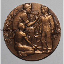 FRANCE - MEDAL - BUILDING...