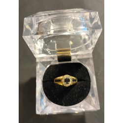 GOLD RING - 18 CARATS - ONE...